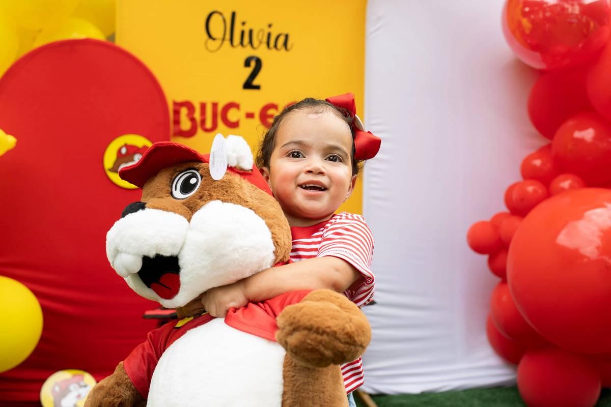Dallas birthday party photographer | Buc-ee’s theme!