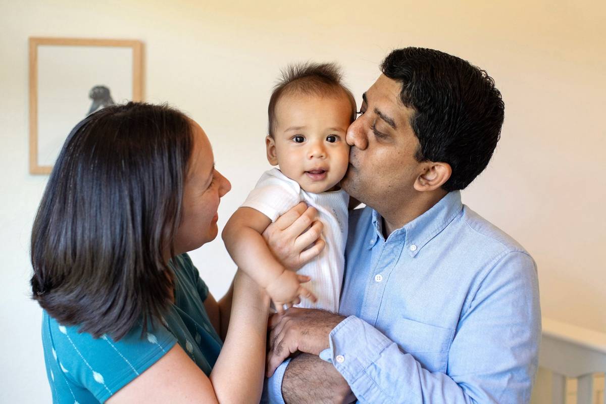 7 month photos at home