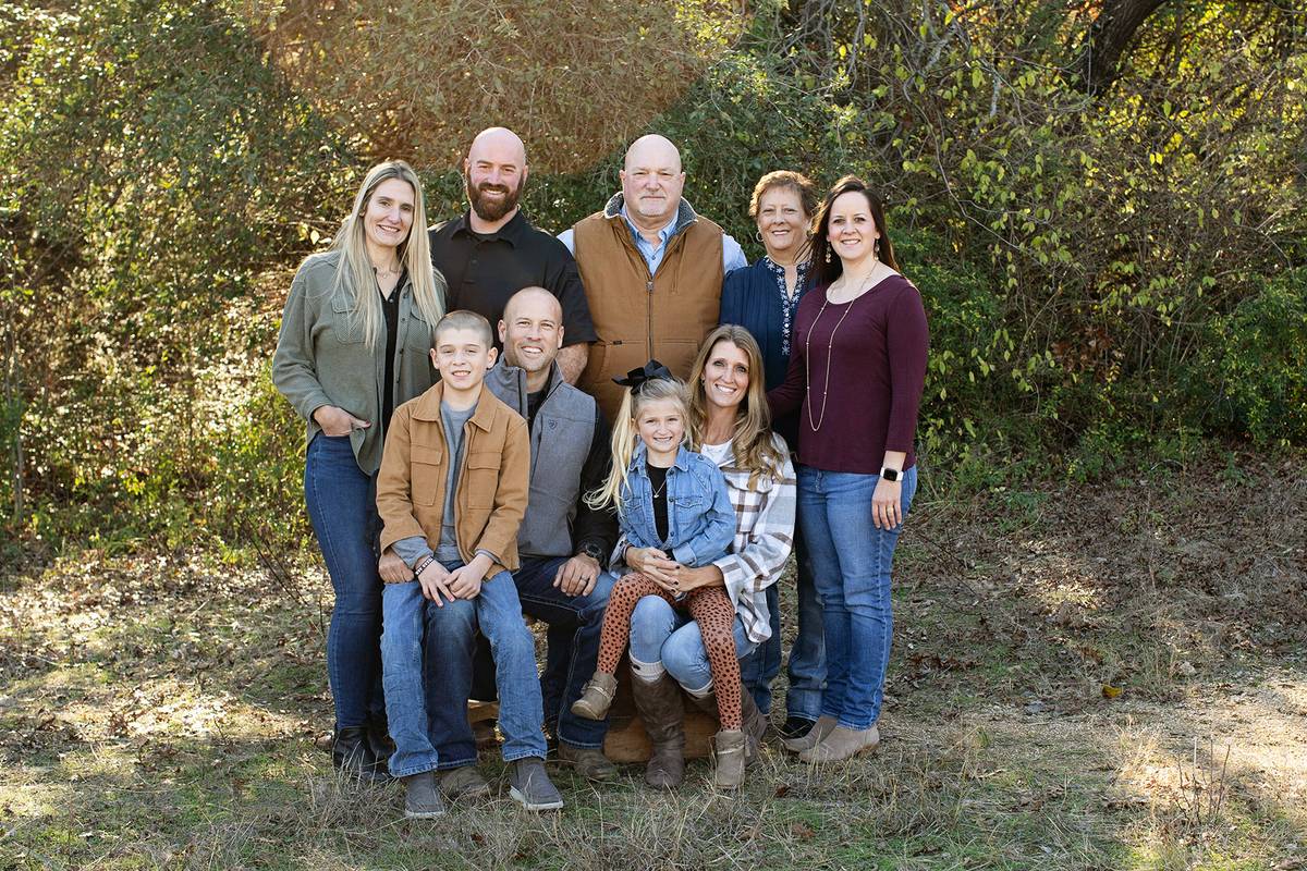 Extended family photos in Dallas